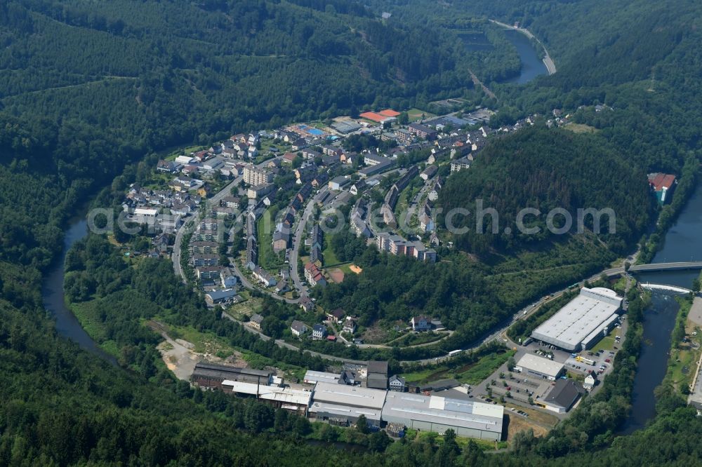 Aerial image Werdohl - City view on the river bank of Lenne in the district Uetterlingsen in Werdohl in the state North Rhine-Westphalia, Germany