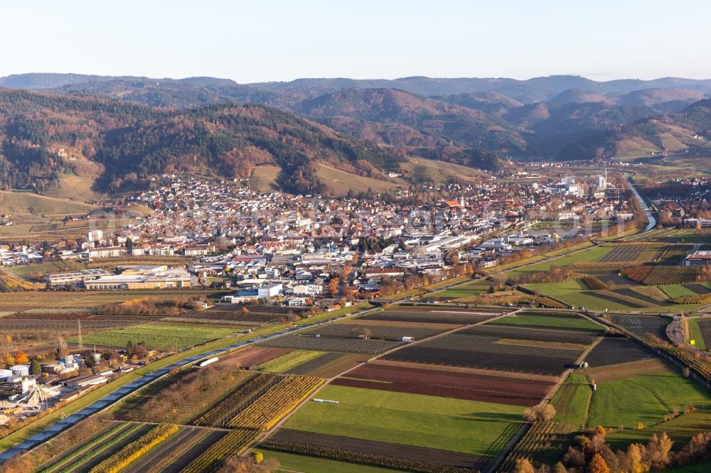 Aerial photograph Oberkirch - City view on the river bank of Rench on the edge of the black forest in Oberkirch in the state Baden-Wurttemberg, Germany