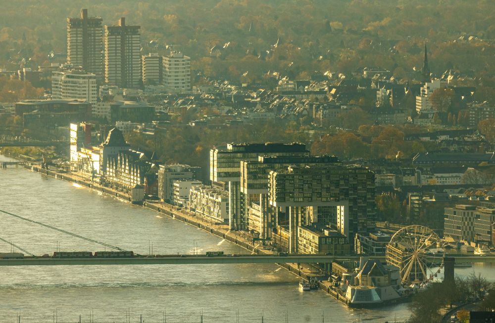 Aerial image Köln - City view on the river bank Rhein with view auf die Rheinauhalbinsel in the district Altstadt-Sued in Cologne in the state North Rhine-Westphalia, Germany