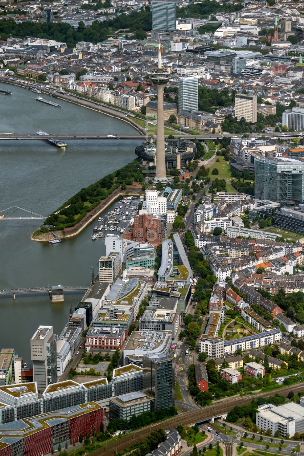 Düsseldorf from above - City view on the river bank of Rhein on Medienhafen in Duesseldorf at Ruhrgebiet in the state North Rhine-Westphalia, Germany