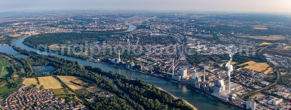 Aerial photograph Mannheim - City view on the river bank of the Rhine loop near Neckarau in Mannheim in the state Baden-Wuerttemberg, Germany