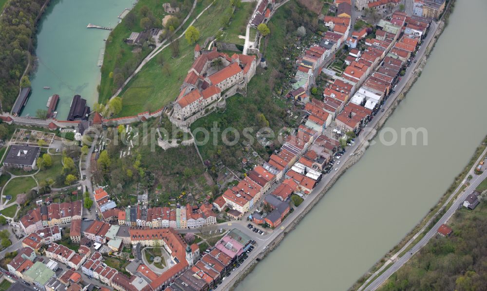 Aerial image Burghausen - City view on the river bank of Salzach in Burghausen in the state Bavaria, Germany