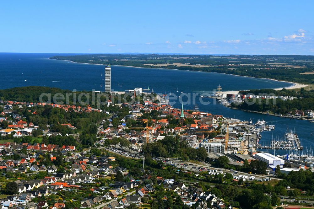 Aerial photograph Travemünde - City view on the river bank of Trave in Travemuende in the state Schleswig-Holstein, Germany