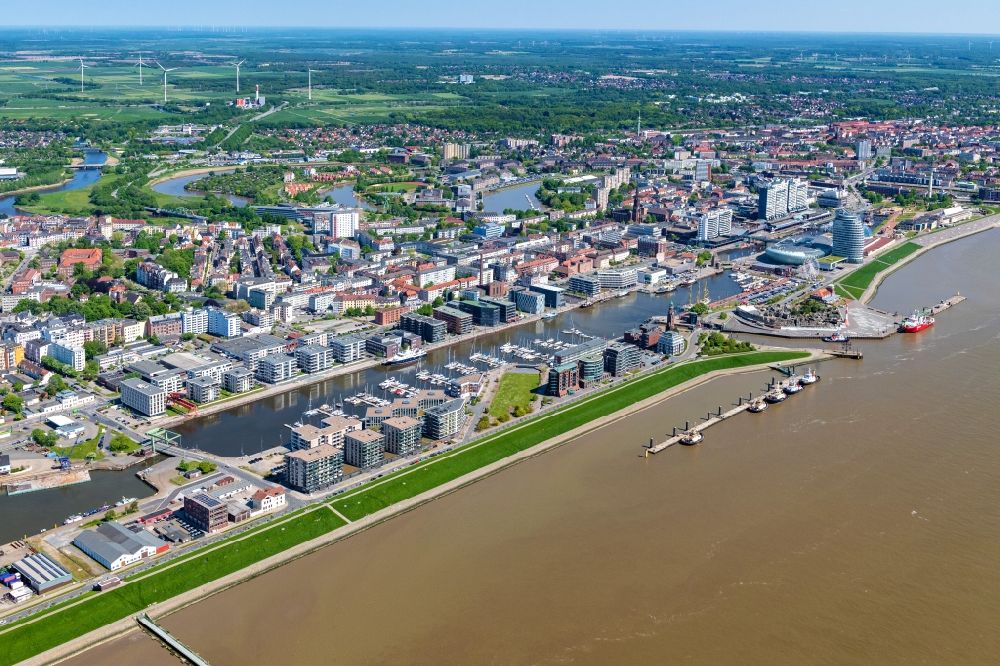 Aerial photograph Bremerhaven - City view on the river bank of the Weser river in Bremerhaven in the state Bremen, Germany