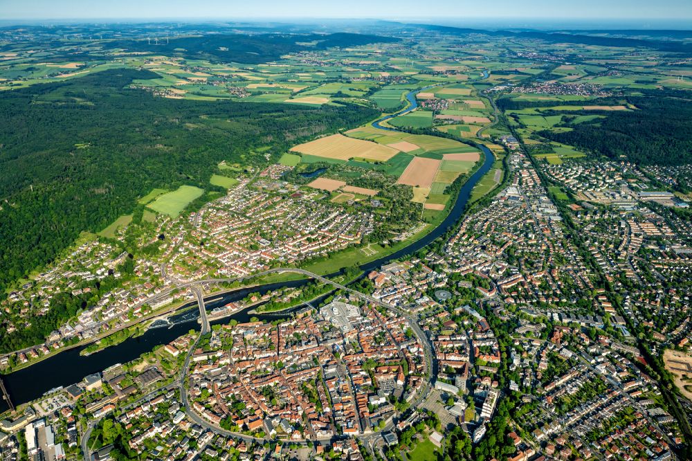 Aerial image Hameln - City view on the river bank of the Weser river in Hameln in the state Lower Saxony, Germany