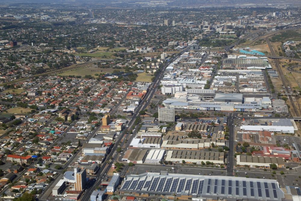 Aerial image Kapstadt - Residential area in the district Fairfield Estate and industrial area Parow East in the city of Cape Town in Western Cape, South Africa