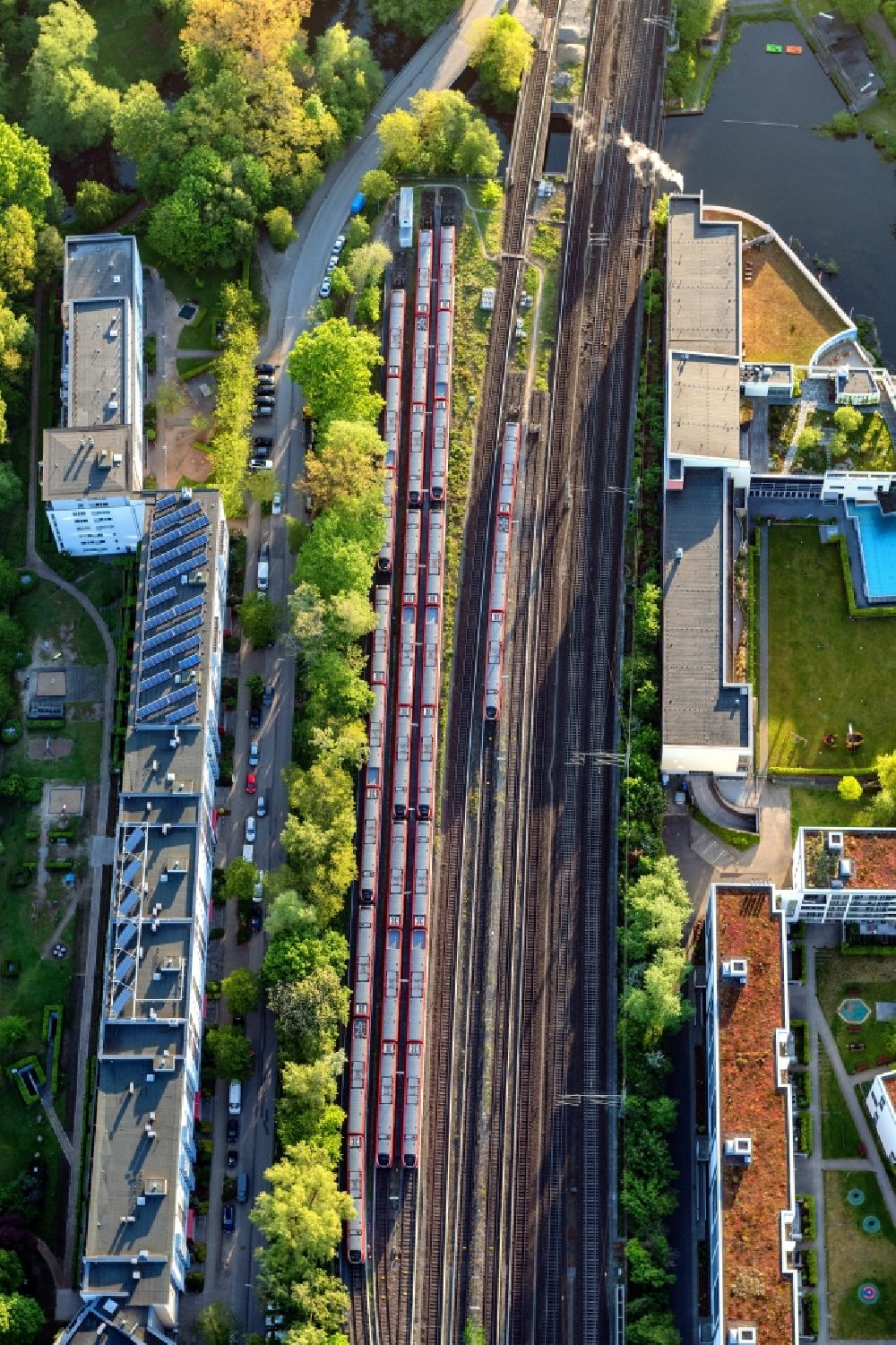 Aerial image Hamburg - S-Bahn railway station and sidings on the train station Hamburg-Bergedorf in Bergedorf in the district Lohbruegge in Hamburg, Germany