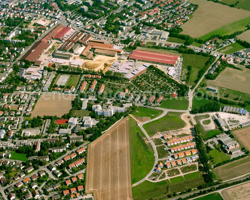 Aerial photograph Straubing - City view with the outskirts adjacent agricultural fields in Straubing in the state Bavaria, Germany
