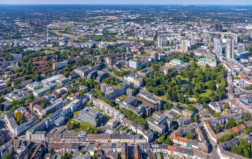 Aerial image Essen - View of the municipal garden in Essen in the state North Rhine-Westphalia