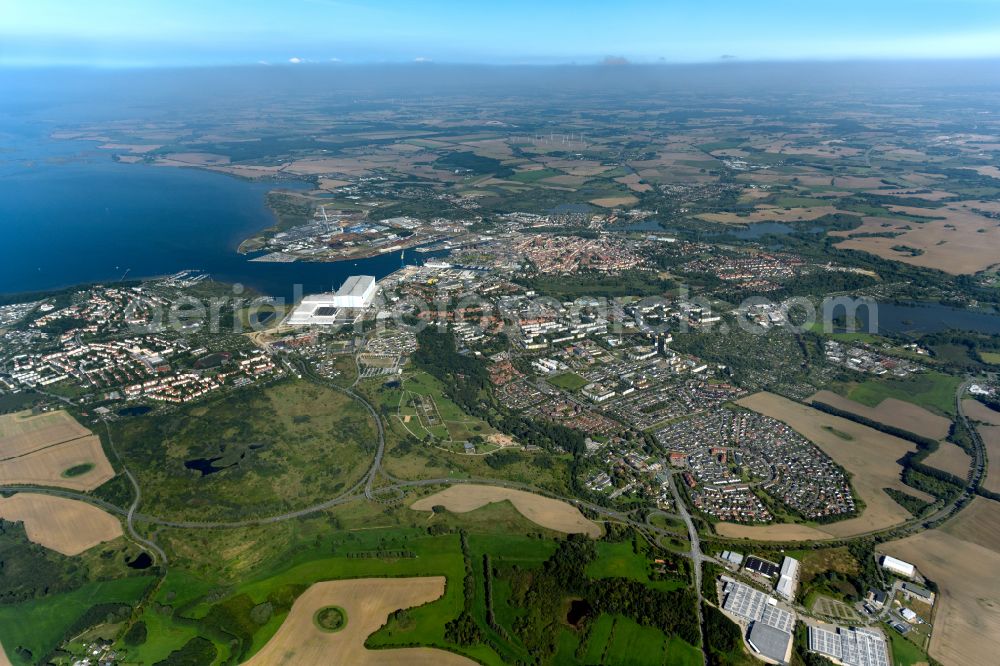 Wismar from the bird's eye view: General overview and urban area with outskirts and inner city area on the Baltic Sea coast in Wismar on the Baltic Sea coast in the state Mecklenburg-West Pomerania, Germany
