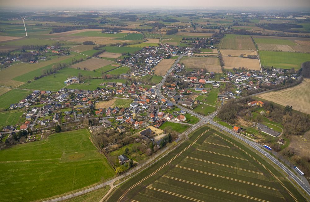 Aerial image Hilbeck - Urban area with outskirts and inner city area on the edge of agricultural fields and arable land in Hilbeck in the state North Rhine-Westphalia, Germany