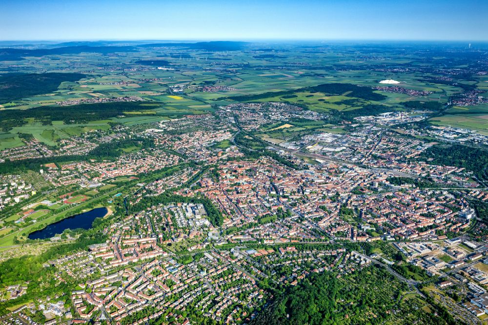 Hildesheim from the bird's eye view: Urban area with outskirts and inner city area on the edge of agricultural fields and arable land in Hildesheim in the state Lower Saxony, Germany
