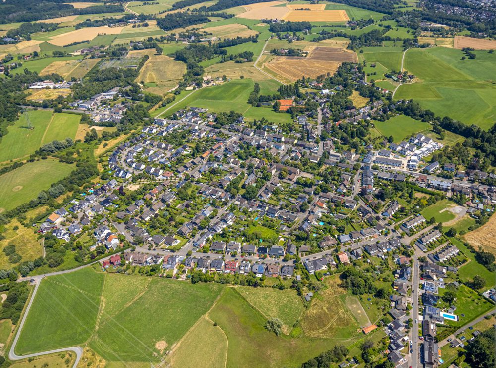 Selbeck from above - Urban area with outskirts and inner city area on the edge of agricultural fields and arable land in Selbeck at Ruhrgebiet in the state North Rhine-Westphalia, Germany