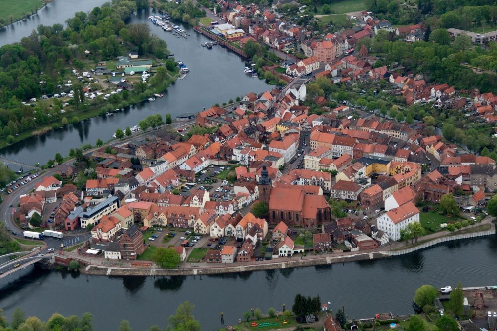 Aerial photograph Hansestadt Havelberg - View of the St. Lawrence's Church on city island in the Hansestadt Havelberg in Saxony-Anhalt