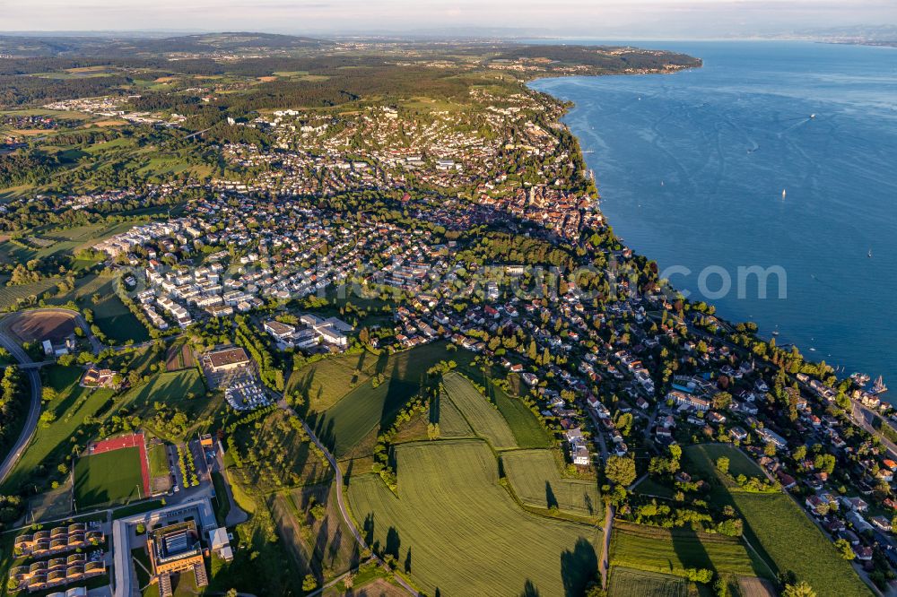 Überlingen from the bird's eye view: Village on the lake bank areas of Lake of Constance in Ueberlingen in the state Baden-Wuerttemberg, Germany