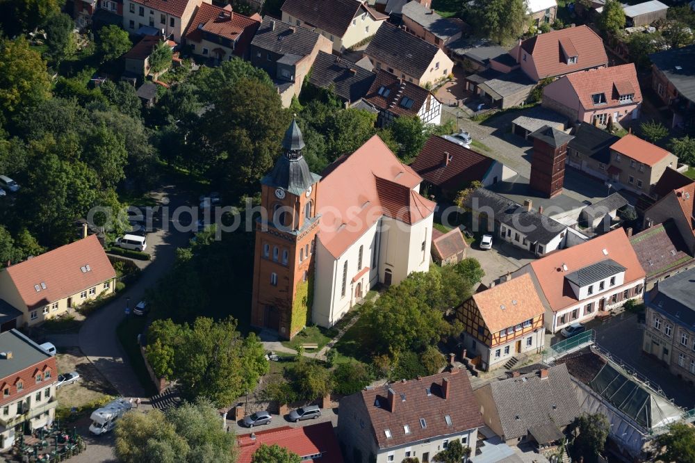 Aerial photograph Buckow (Märkische Schweiz) - Church building on Market Square in the Old Town- center of downtown in Buckow (Maerkische Schweiz) in the state of Brandenburg