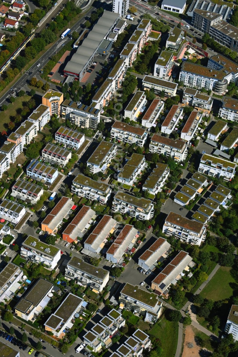 Aerial photograph Bietigheim-Bissingen - Outskirts residential Max-Born-Strasse - Marie-Curie-Strasse - Max-Delbrueck-Strasse in the district Ellental in Bietigheim-Bissingen in the state Baden-Wuerttemberg, Germany
