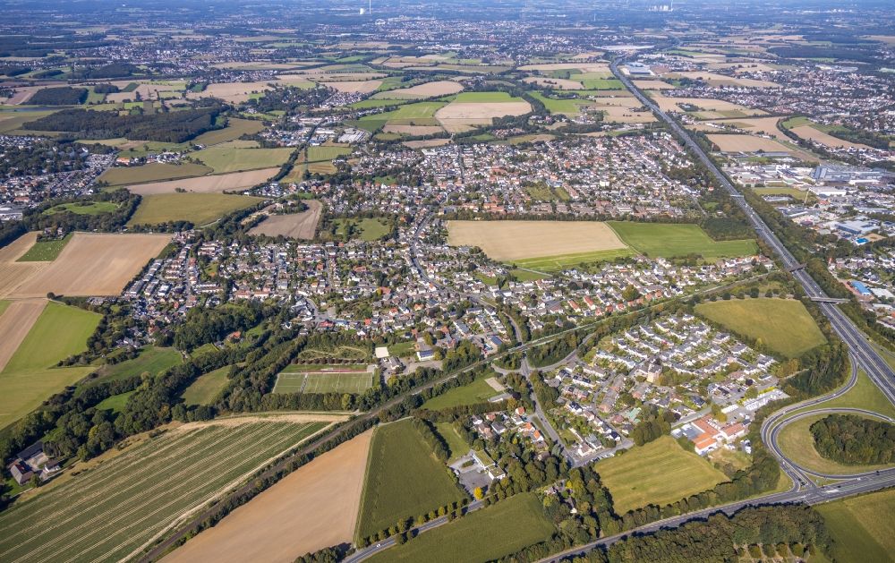 Unna from above - Outskirts residential along the BAB A1 in the district Massen in Unna in the state North Rhine-Westphalia, Germany