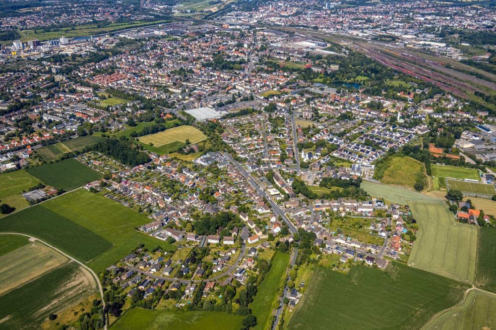 Aerial image Hamm - Outskirts residential along the Kamener Strasse in the district Pelkum in Hamm in the state North Rhine-Westphalia, Germany