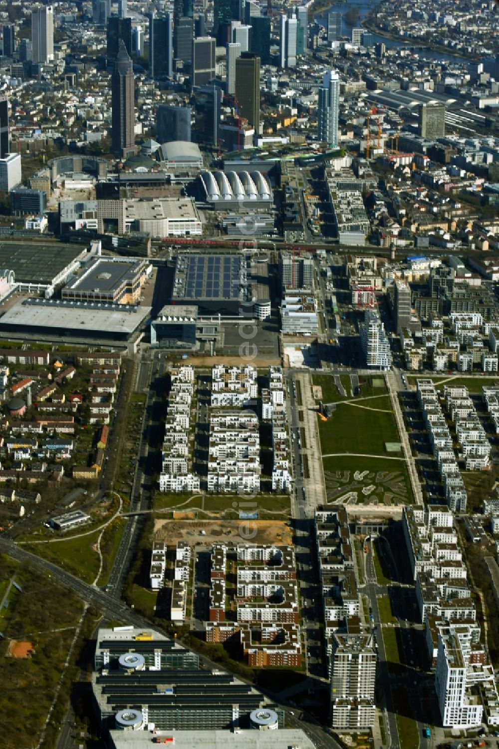 Aerial photograph Frankfurt am Main - Outskirts residential in Europaviertel on Europa-Allee in the district Gallus in Frankfurt in the state Hesse, Germany