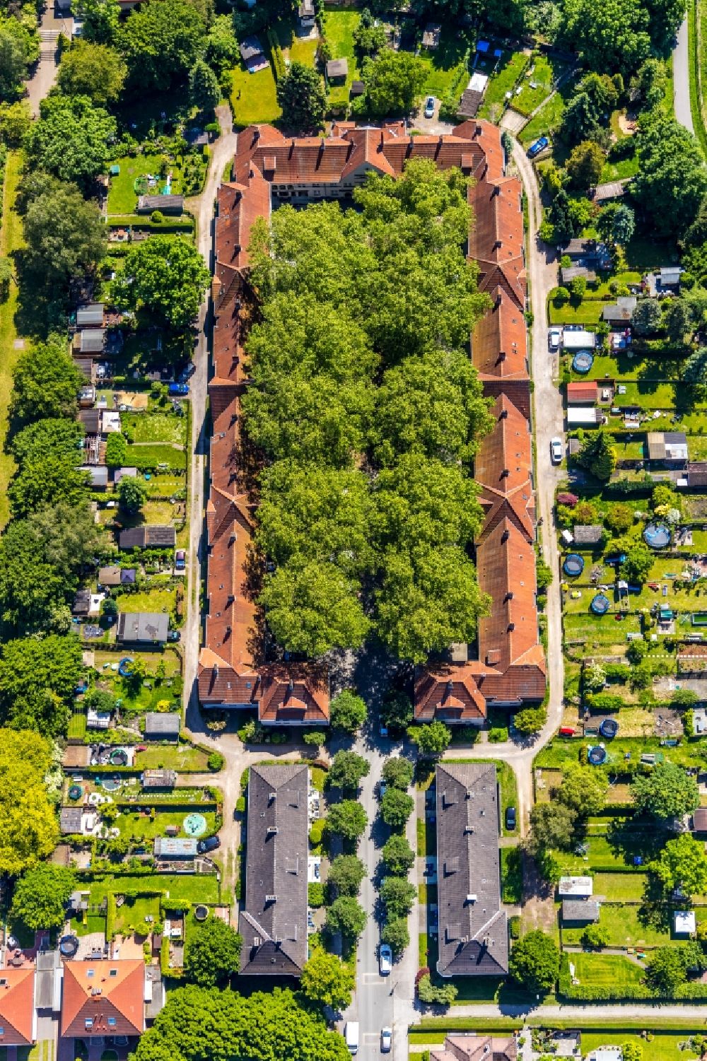 Aerial photograph Herne - Outskirts residential historischen Bergarbeitersiedlung, Zechenhaeuser Gartenstadt Teutoburgia in Herne in the state North Rhine-Westphalia, Germany