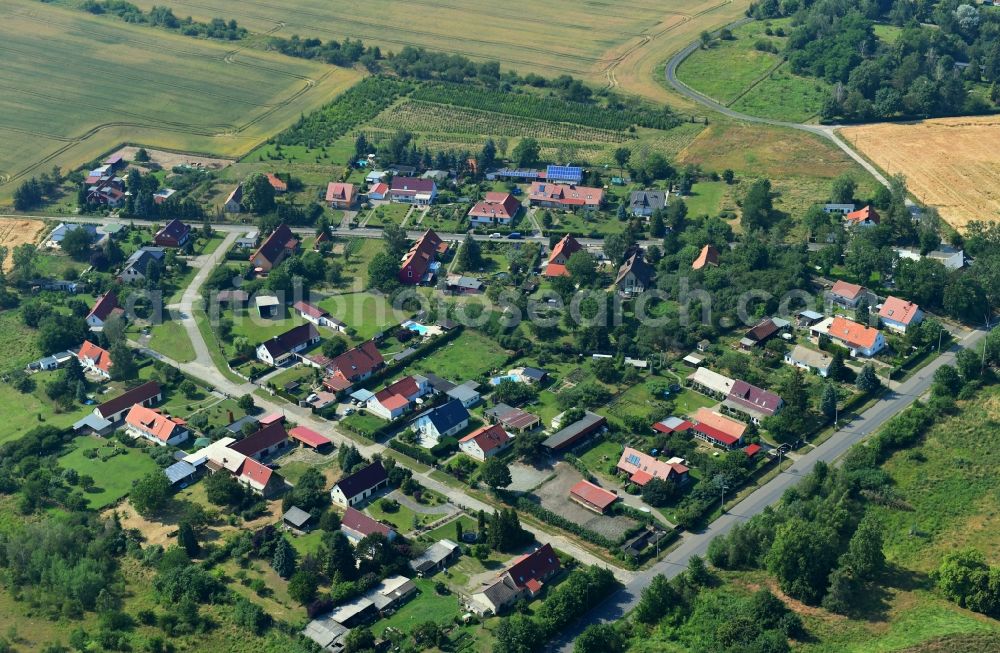 Halberstadt from the bird's eye view: Outskirts residential in the district Klussiedlung in Halberstadt in the state Saxony-Anhalt, Germany