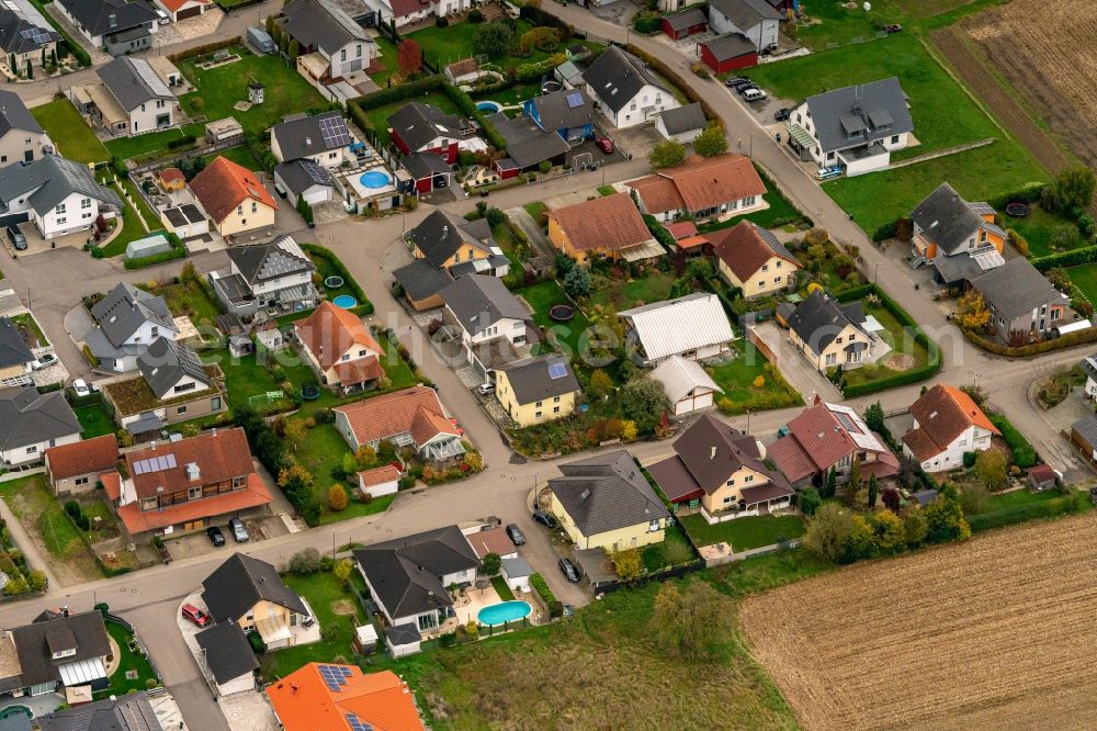 Ottenheim from the bird's eye view: Outskirts residential in Ottenheim in the state Baden-Wuerttemberg, Germany