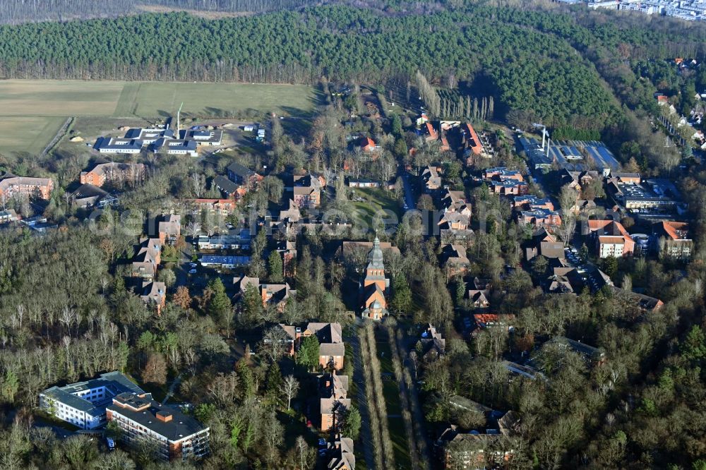 Aerial photograph Berlin - Outskirts residential on Schoenwalder Allee in the district Hakenfelde in Berlin, Germany