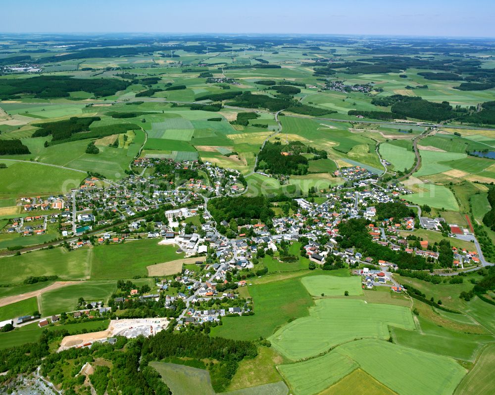 Aerial image Feilitzsch - City view from the outskirts with adjacent agricultural fields in Feilitzsch in the state Bavaria, Germany