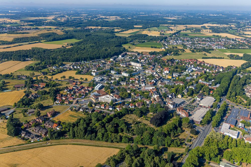 Aerial image Hamm - City view from the outskirts with adjacent agricultural fields in the district Herringen in Hamm at Ruhrgebiet in the state North Rhine-Westphalia, Germany