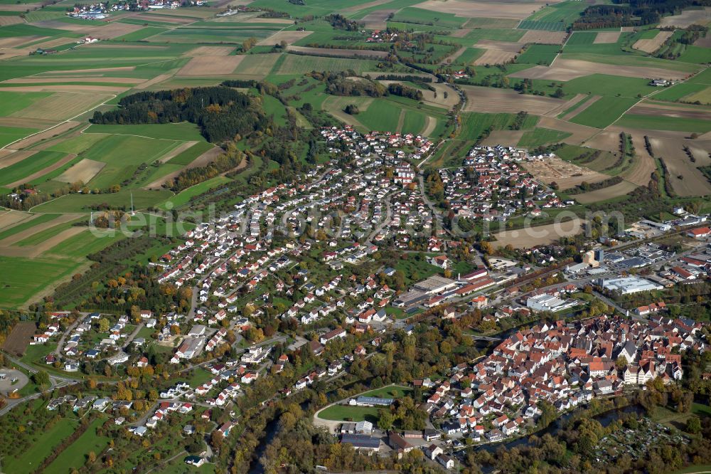 Munderkingen from the bird's eye view: City view from the outskirts with adjacent agricultural fields in Munderkingen in the state Baden-Wuerttemberg, Germany