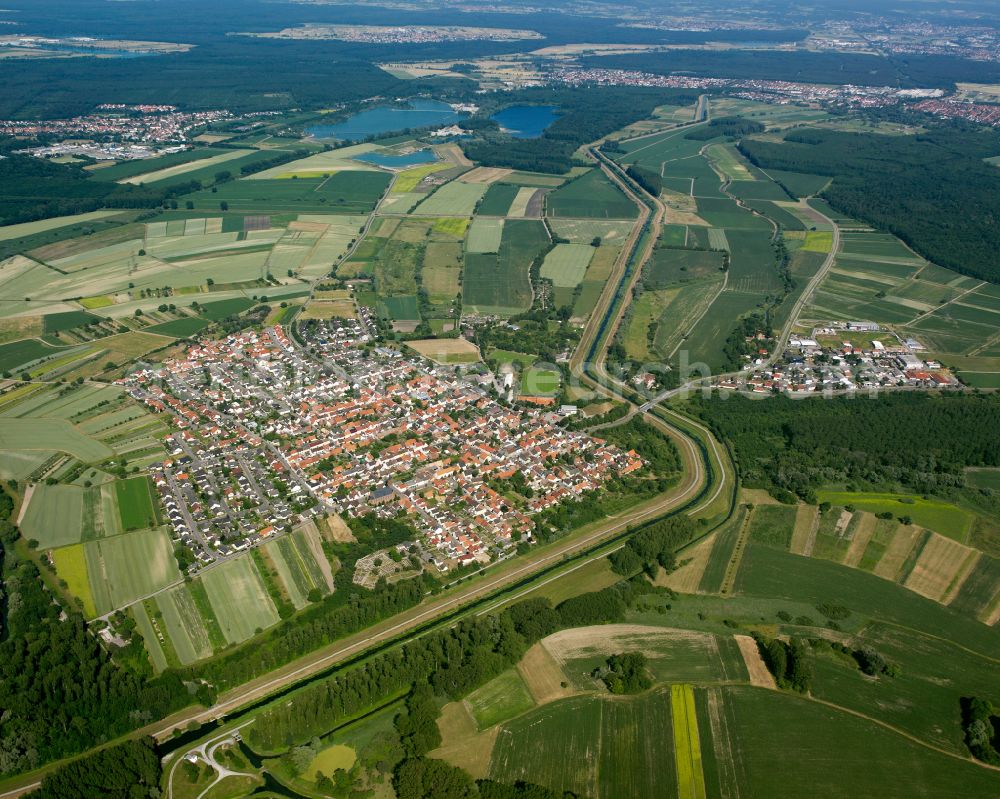 Aerial photograph Rußheim - City view from the outskirts with adjacent agricultural fields in Rußheim in the state Baden-Wuerttemberg, Germany