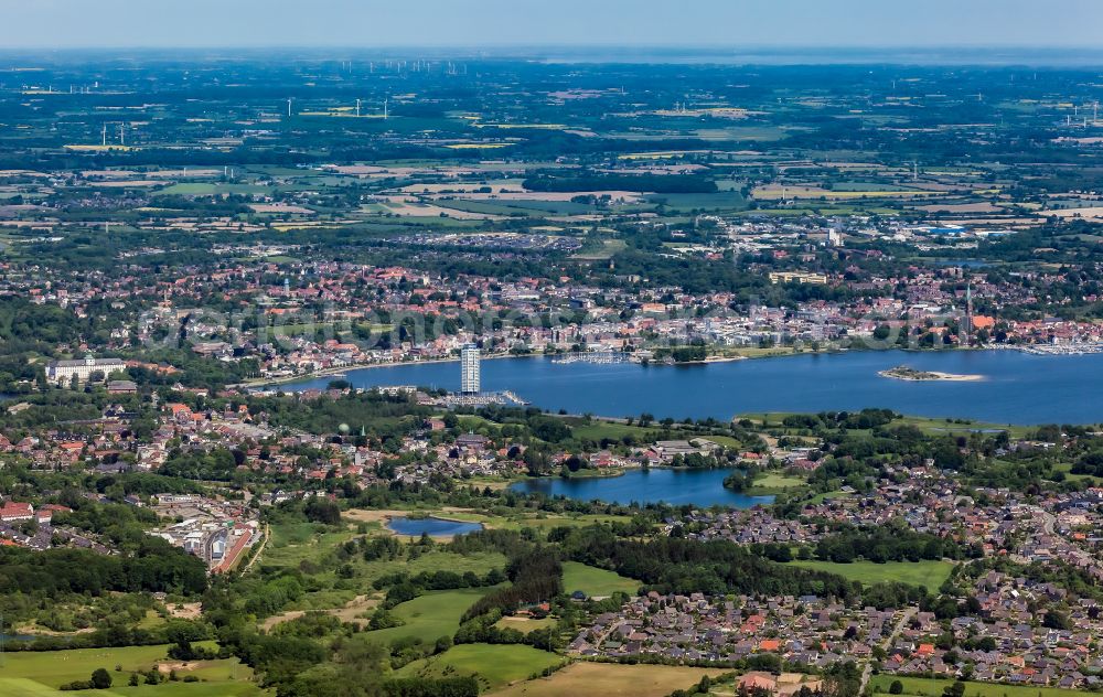 Schleswig from the bird's eye view: City view from the outskirts with adjacent agricultural fields in Schleswig in the state Schleswig-Holstein, Germany
