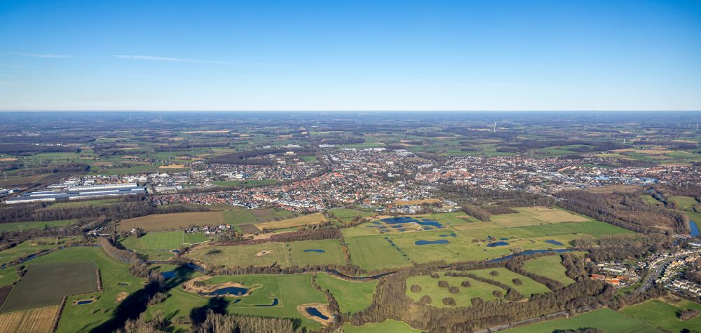 Aerial image Werne - City view from the outskirts with adjacent agricultural fields in Werne at Ruhrgebiet in the state North Rhine-Westphalia, Germany