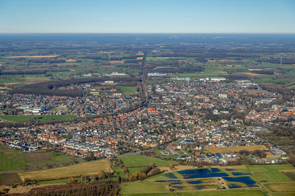 Werne from above - City view from the outskirts with adjacent agricultural fields in Werne at Ruhrgebiet in the state North Rhine-Westphalia, Germany