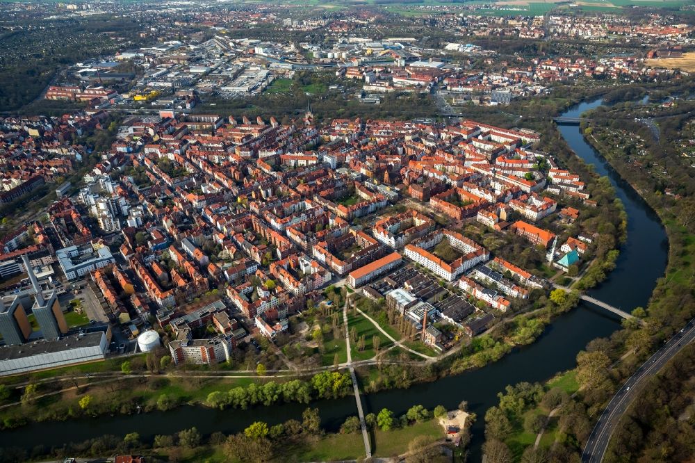 Hannover from the bird's eye view: District Linden - Nord in the city in the district Linden-Limmer in Hannover in the state Lower Saxony, Germany