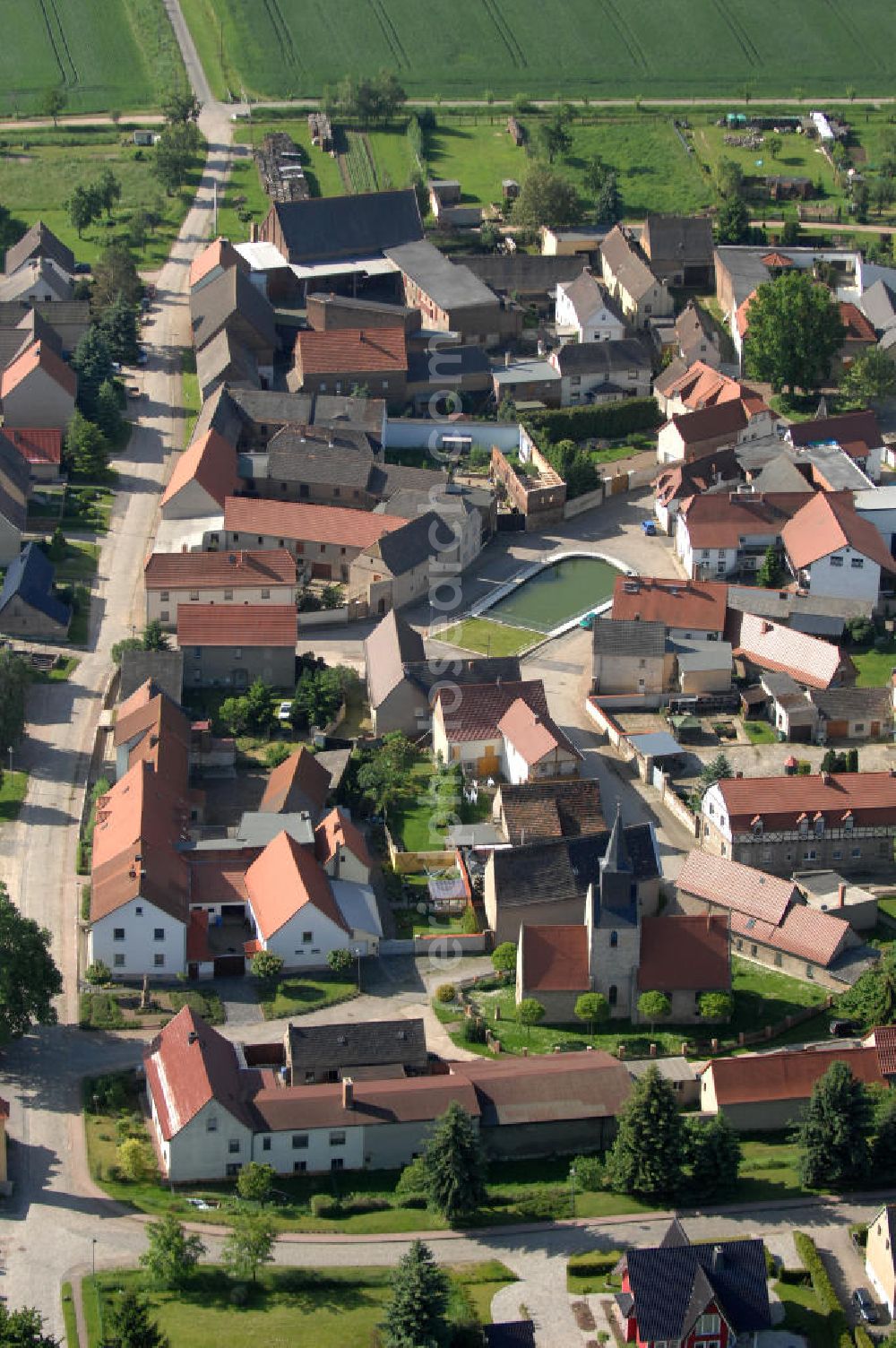 Aerial image Freyburg ( Unstrut ) - District Zeuchfeld of the city Freyburg ( Unstrut ) with the Church in Saxony-Anhalt