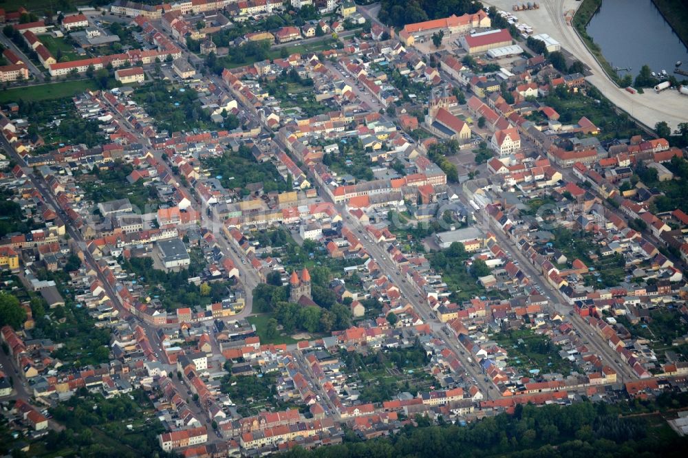 Aken from the bird's eye view: View of Aken in the state of Saxony-Anhalt. The town consists of a symmetrical residential area on the Elbe riverbank