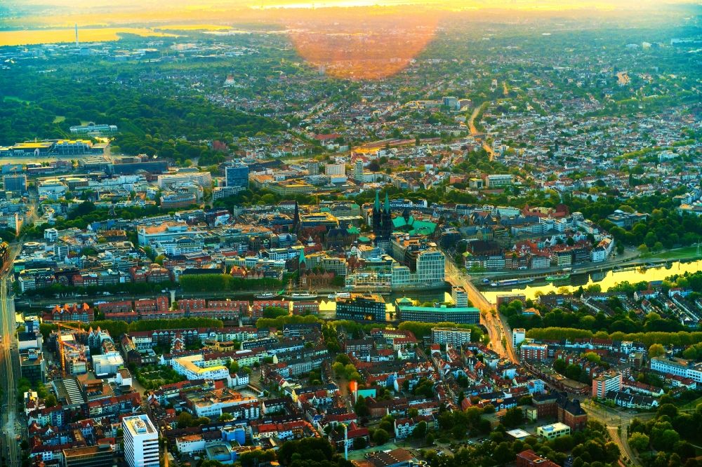 Aerial image Bremen - View of the old town in the morning light of the Hanseatic city on the banks of the Weser in Bremen