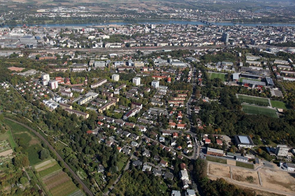 Aerial photograph Mainz - View of the Hartenberg-Muenchfeld district of Mainz in the state of Rhineland-Palatinate. The Northern district is home to several important buildings and institutions of Mainz - such as the stadium of Mainz 05, the state broadcasting house or the Binger Schlag area - and includes several residential areas and estates. The construction site of sports facilities of the DJK sports club is located in the foreground