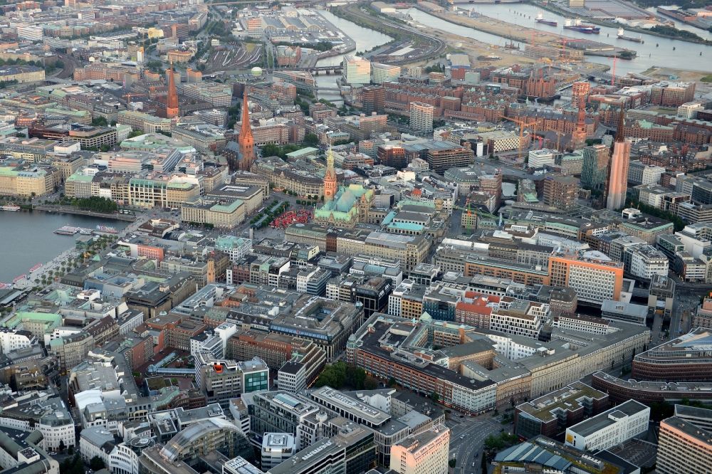 Hamburg from the bird's eye view: City center with the Town Hall building of the city administration Alter Wall on Rathausmarkt- place in Hamburg