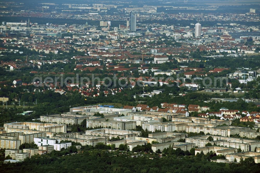 Aerial photograph Taucha - Skyscrapers in the residential area of industrially manufactured settlement destrict Paunsdorf in Leipzig in the state Saxony