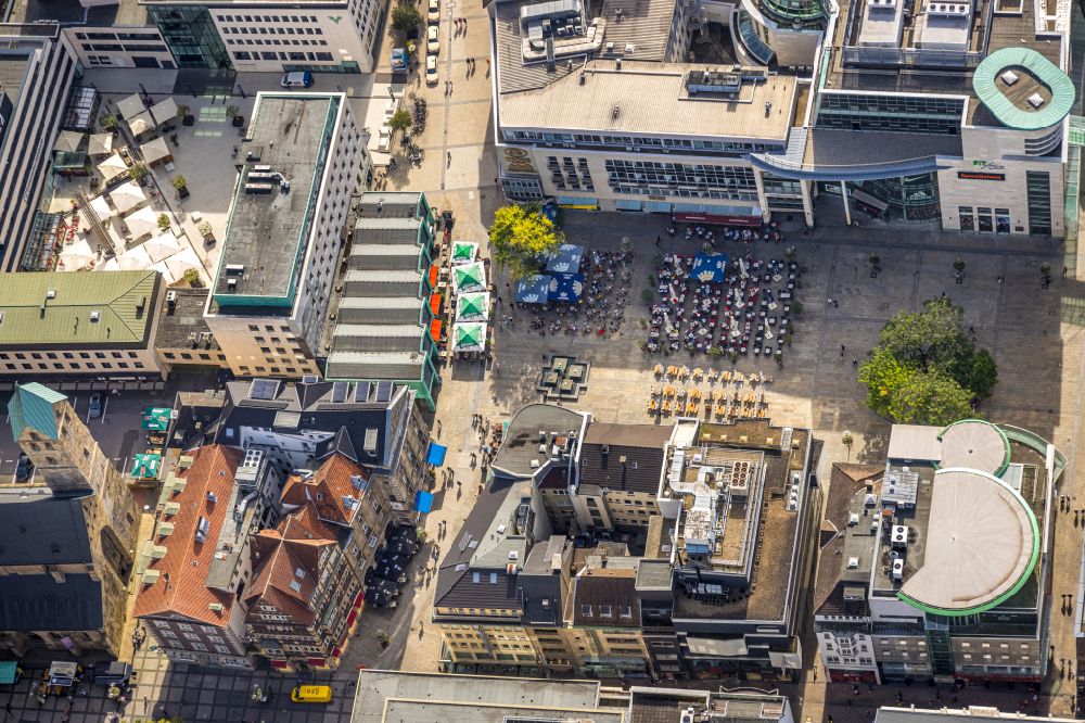 Dortmund from the bird's eye view: View of the surrounding area of the Old Market in the city center of Dortmund in the state of North Rhine-Westphalia. Shopping malls and facilities as well as historic buildings are surrounding the square