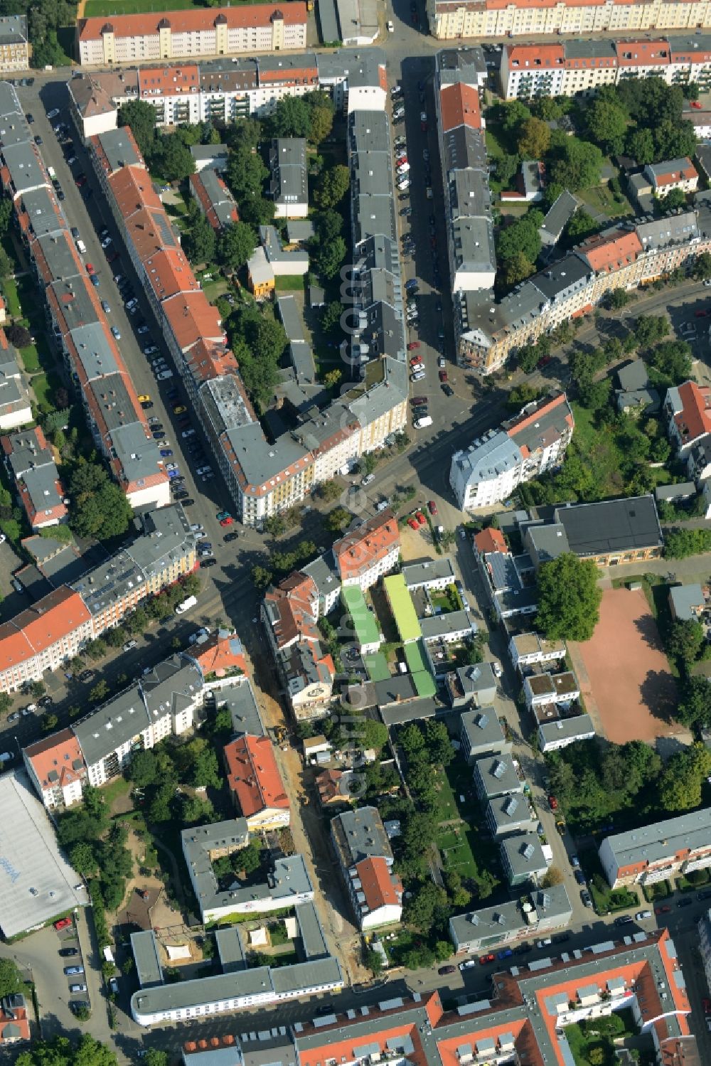Aerial image Leipzig - Residential area around Bornaische Strasse and Stockartstrasse in the Connewitz part of Leipzig in the state Saxony