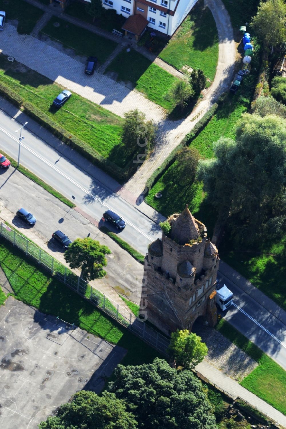Chojna from the bird's eye view: Gate and the rest of the city wall in Chojna in Poland