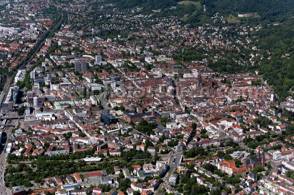Aerial photograph Altstadt - The city center in the downtown area in Altstadt in the state Baden-Wuerttemberg, Germany