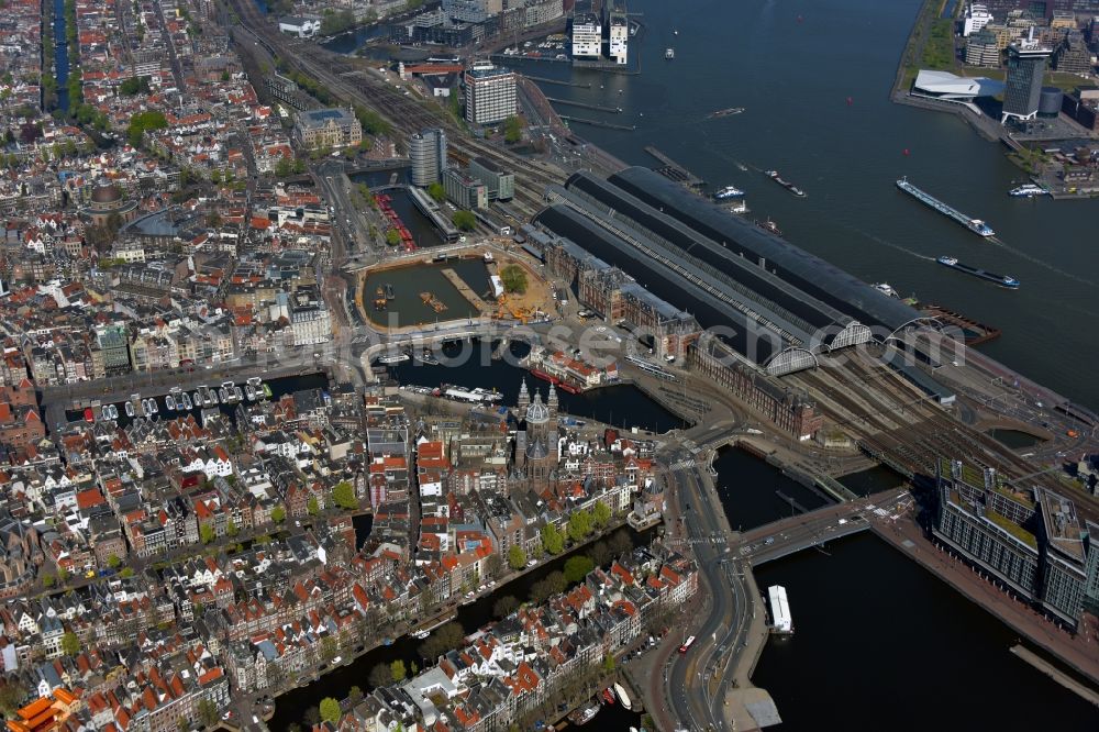 Aerial image Amsterdam - The city center in the downtown area in Amsterdam in Noord-Holland, Netherlands