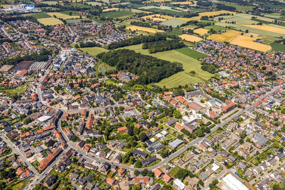 Nordwalde from the bird's eye view: The city center in the downtown area Amtmann-Daniel-Strasse - Emsdettener Strasse in Nordwalde in the state North Rhine-Westphalia, Germany