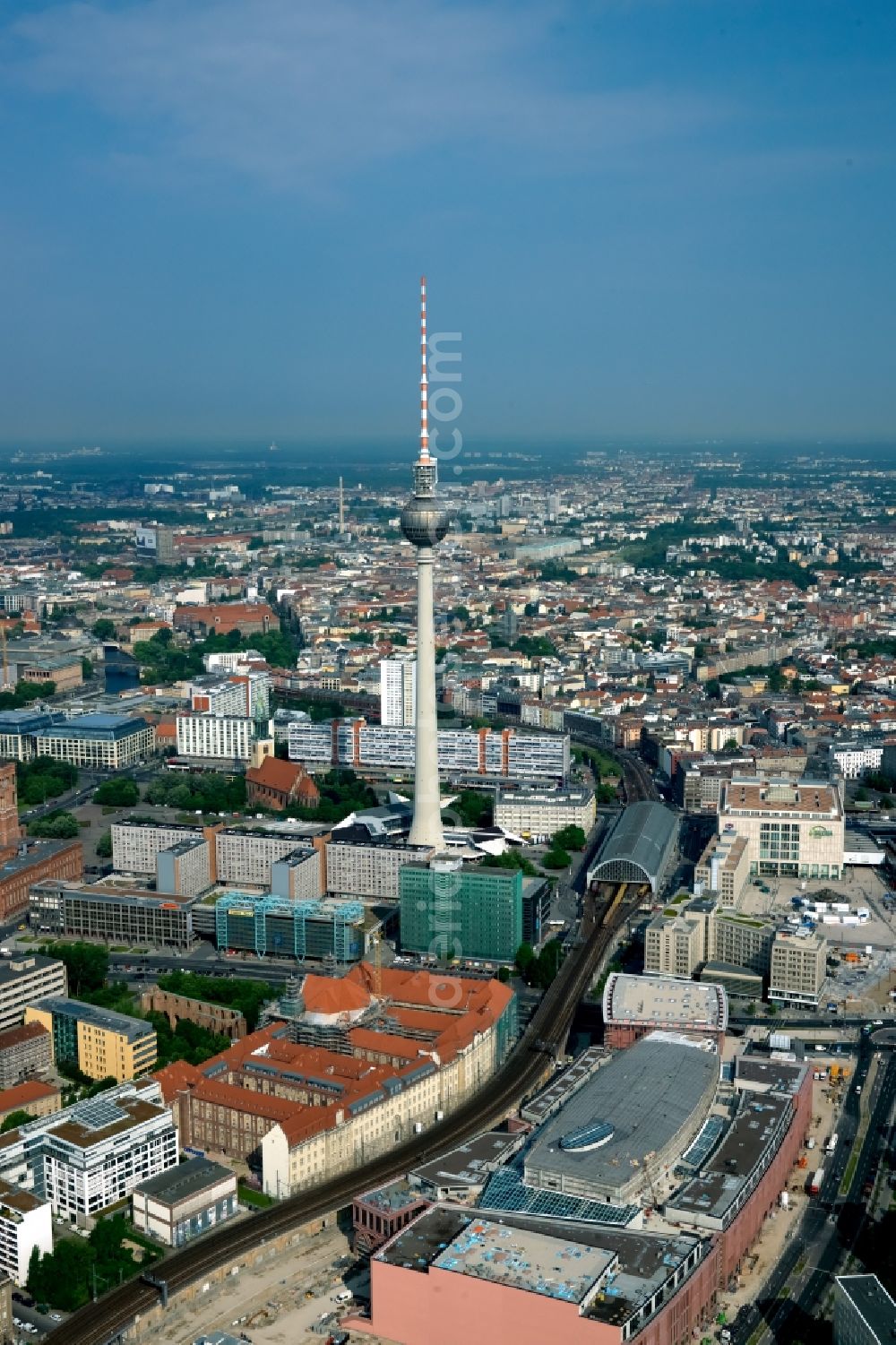 Aerial photograph Berlin - The city center city east on tv - Tower in the downtown are in Berlin in Germany