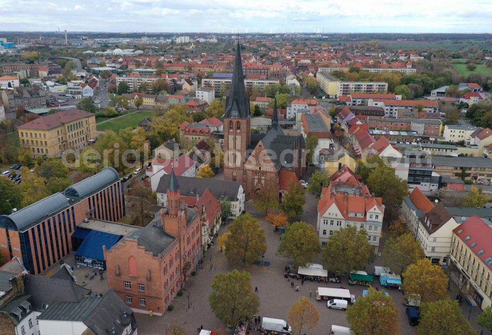 Aerial photograph Bitterfeld-Wolfen - The city center in the downtown area on street Plan in Bitterfeld-Wolfen in the state Saxony-Anhalt, Germany